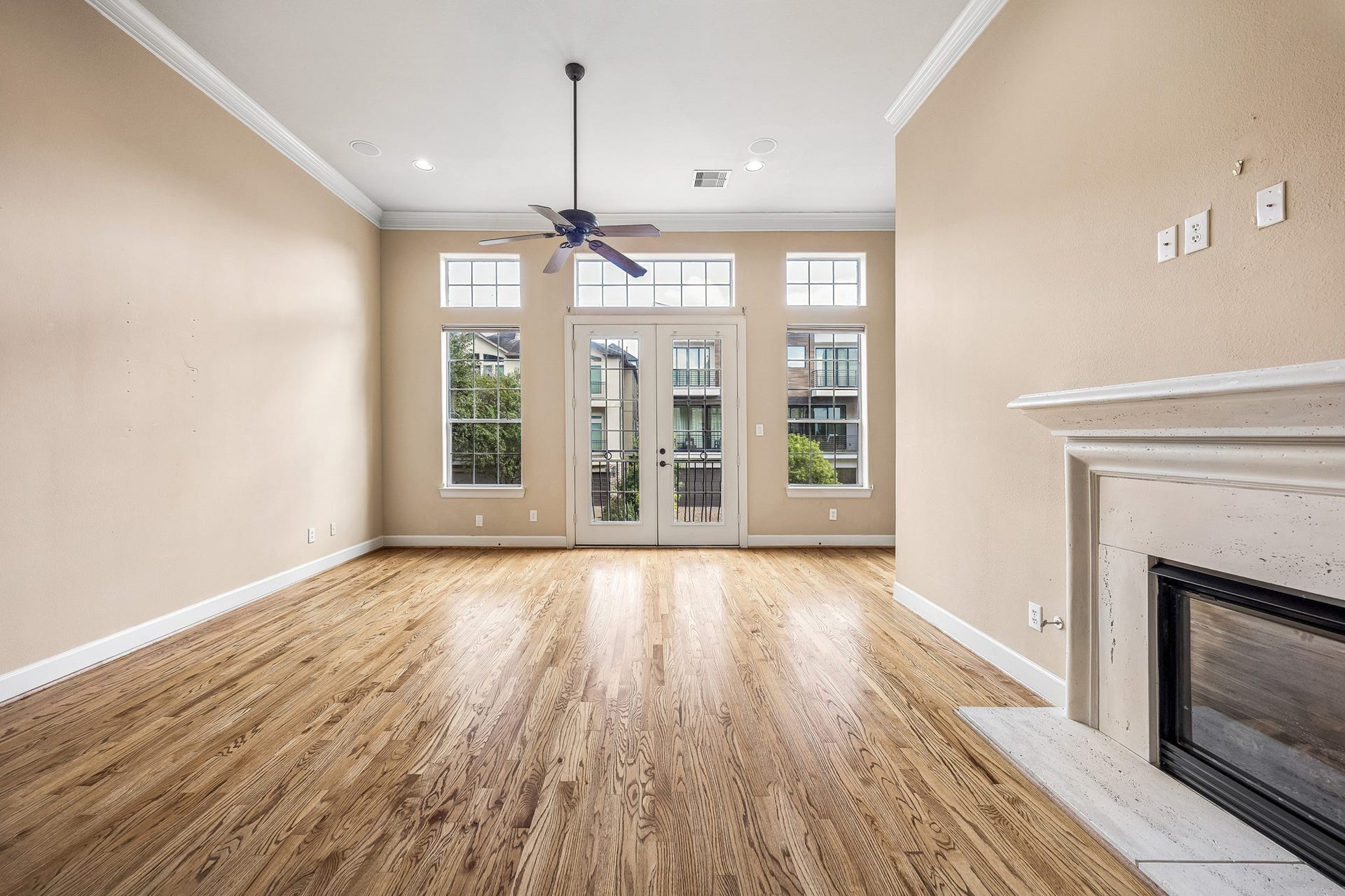 6513 Taggart Street, #A, Houston, TX 77007 Living Room