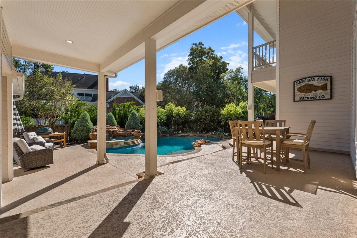 1218 Bluebonnet Drive, Seabrook, TX 77586