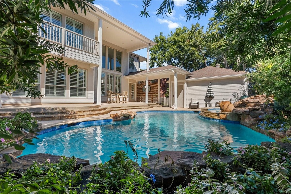 1218 Bluebonnet Drive, Seabrook, TX 77586