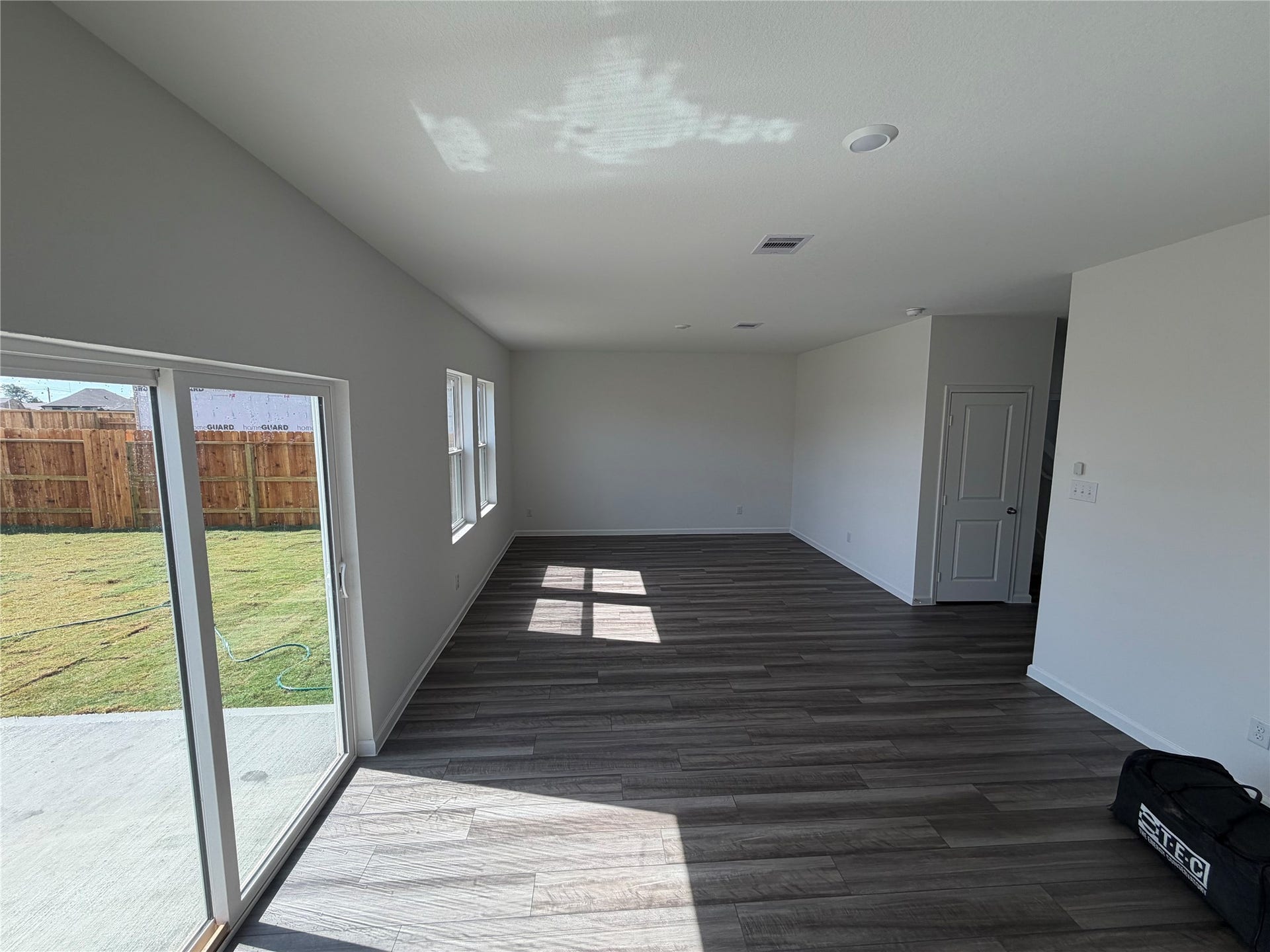 3205 Captain's Cove, Dickinson, TX 77539 3205 Captain's Cove, Dickinson, TX 77539