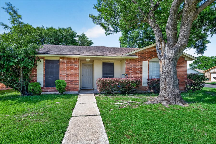 Property photo for 1439 Middle Park Street, Pasadena, TX