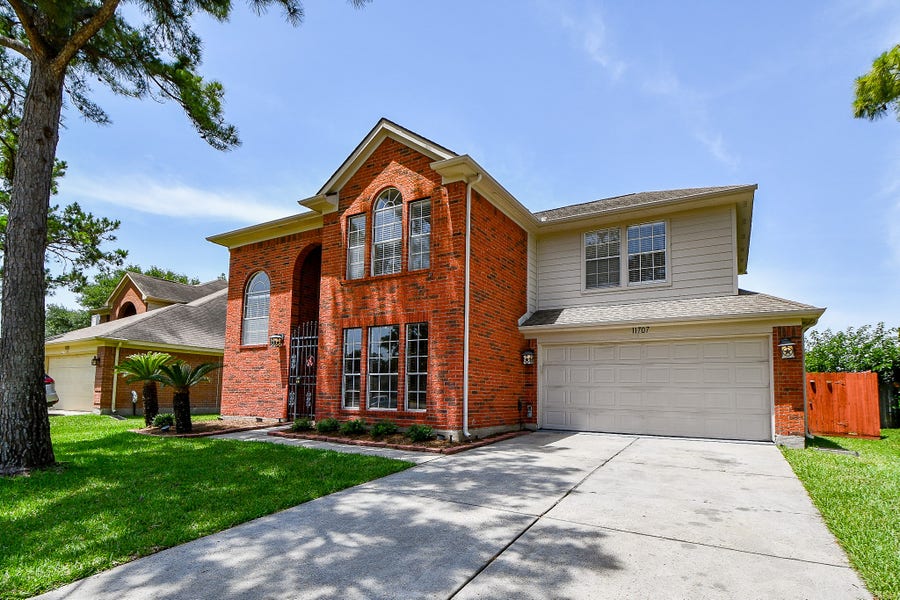 Property photo for 11707 Turtle Lake Drive, Houston, TX