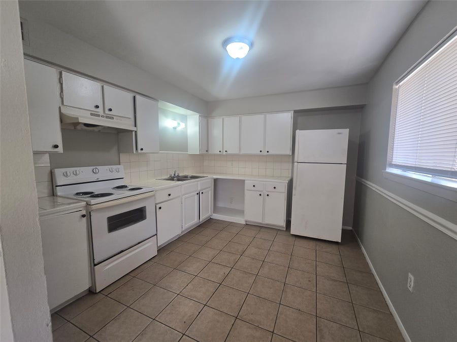 Property photo for 2814 Avenue O 1/2, #2, Galveston, TX