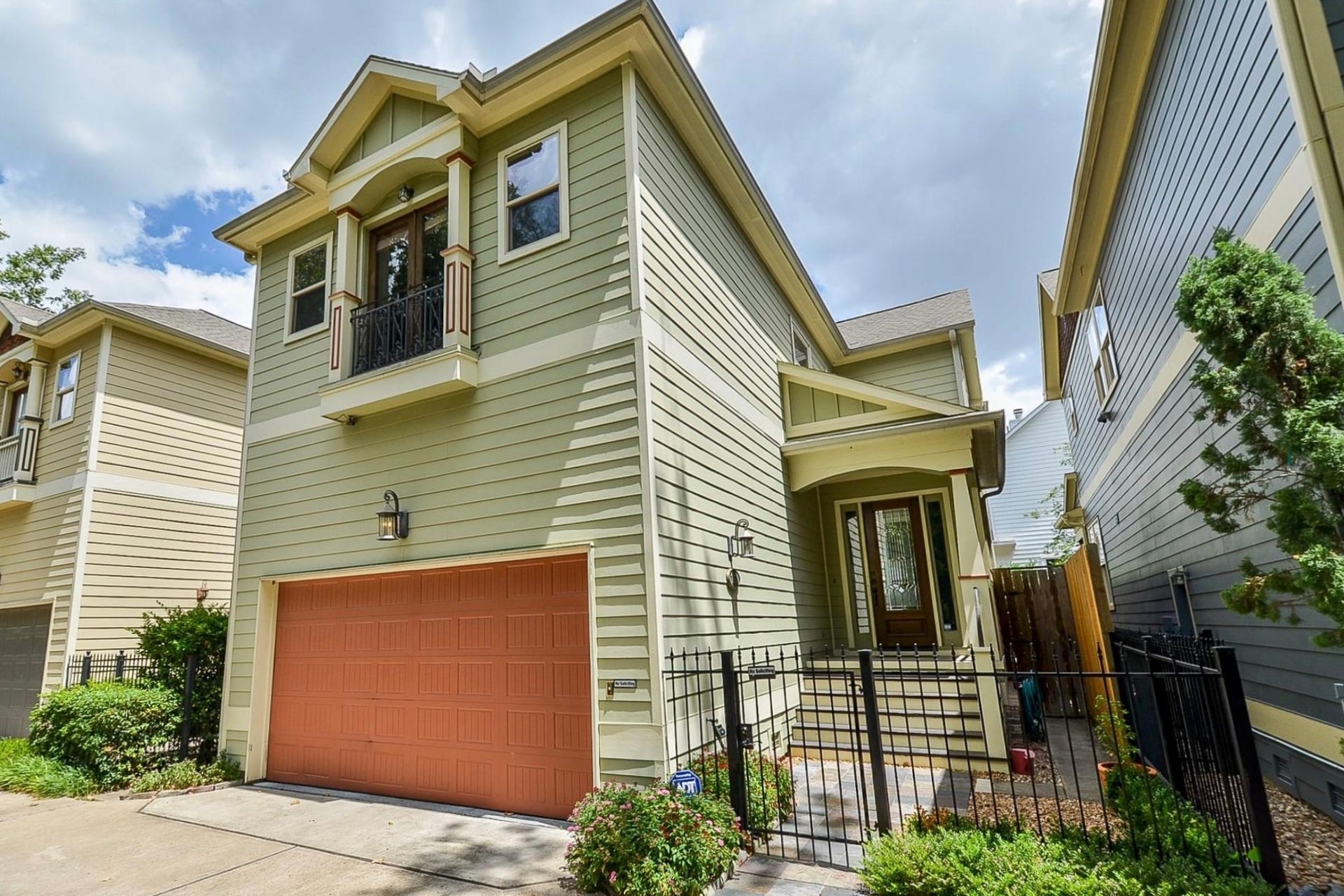 1411 W 22nd Street, Houston, TX 77008 1411 W 22nd Street, Houston, TX 77008