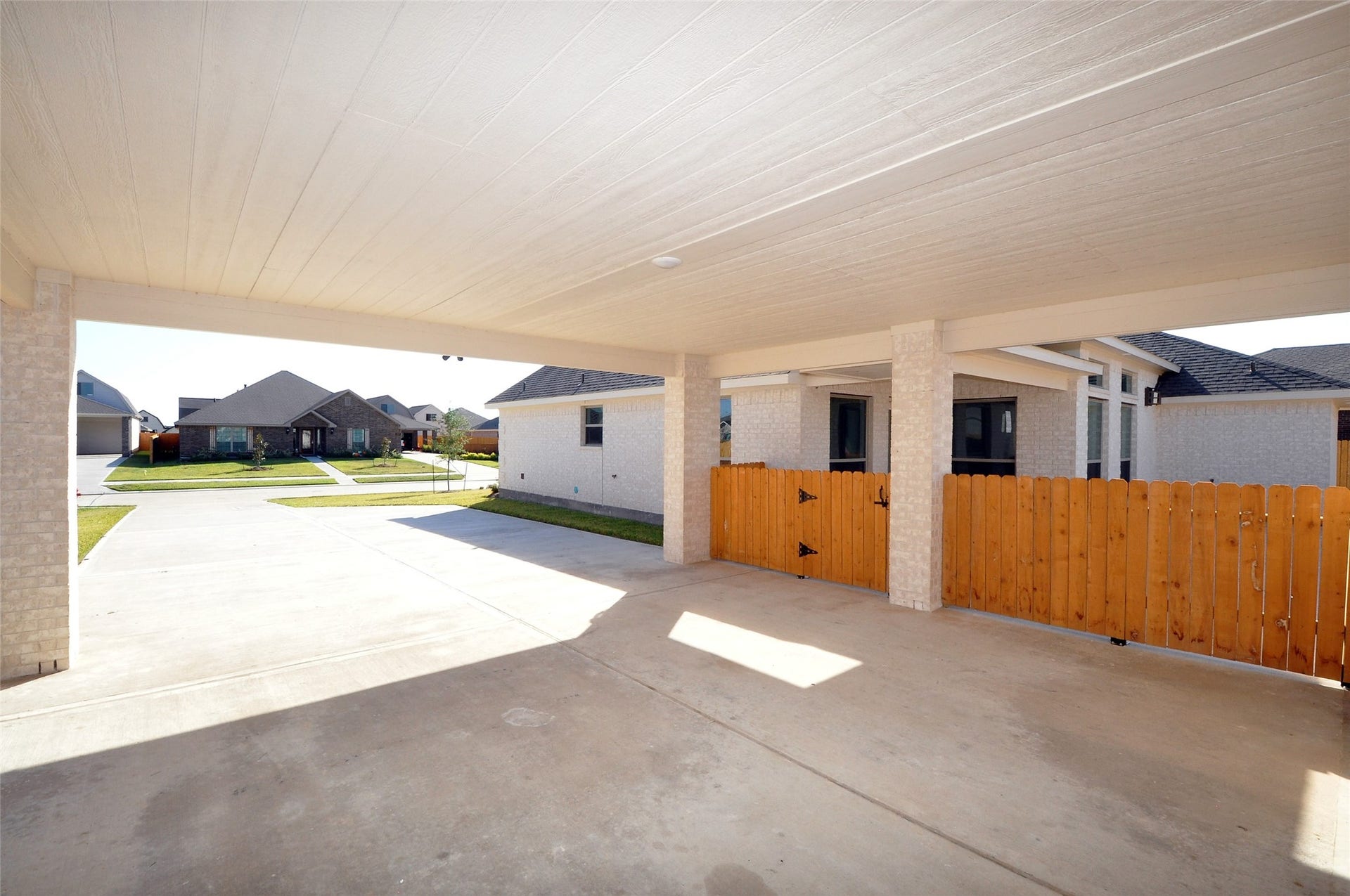 2210 ENSENADA Drive, League City, TX 77539 2210 ENSENADA Drive, League City, TX 77539