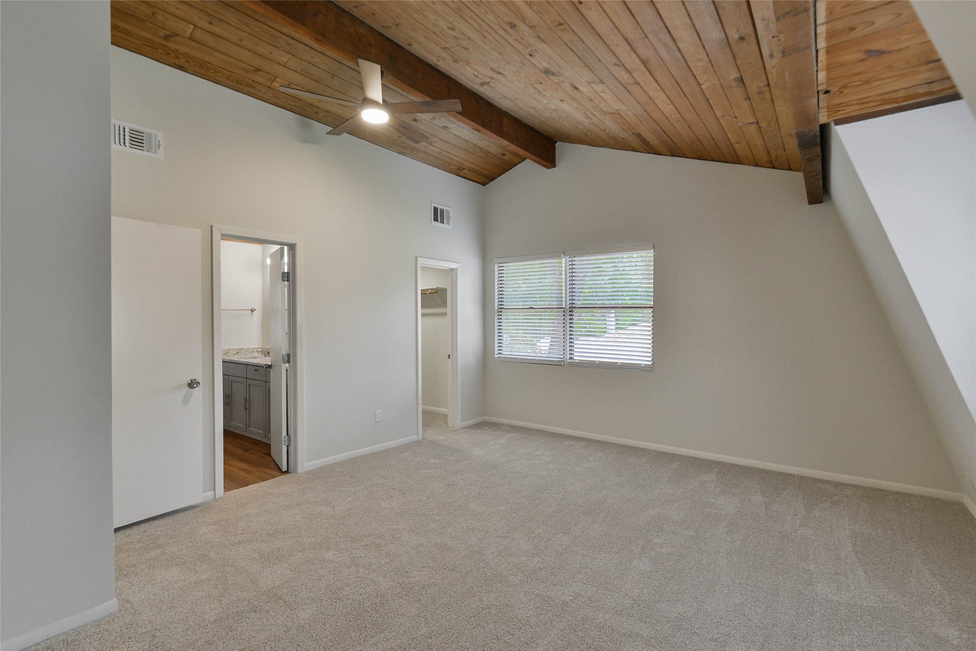 430 Binnacle Way, Crosby, TX 77532