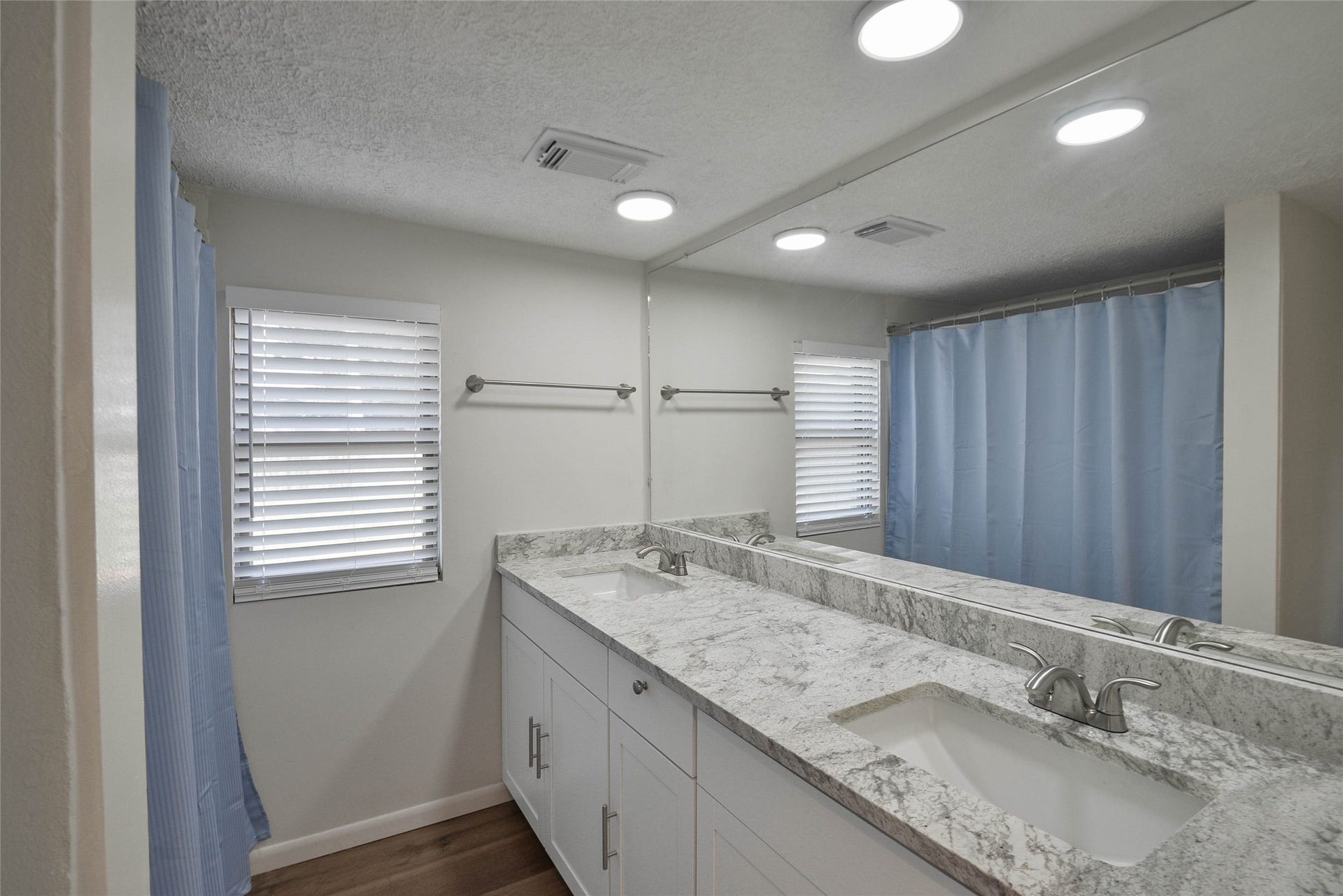 430 Binnacle Way, Crosby, TX 77532