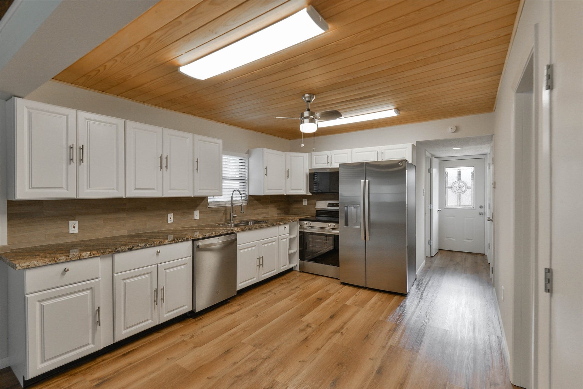 430 Binnacle Way, Crosby, TX 77532