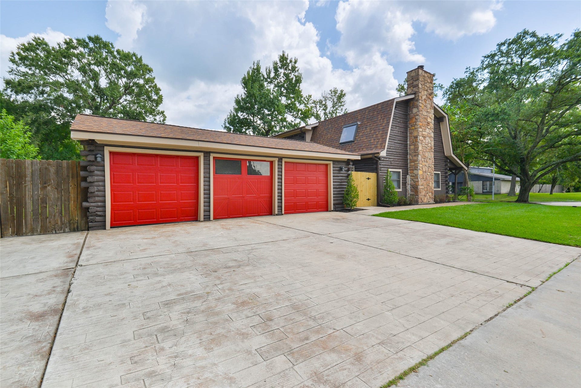 430 Binnacle Way, Crosby, TX 77532