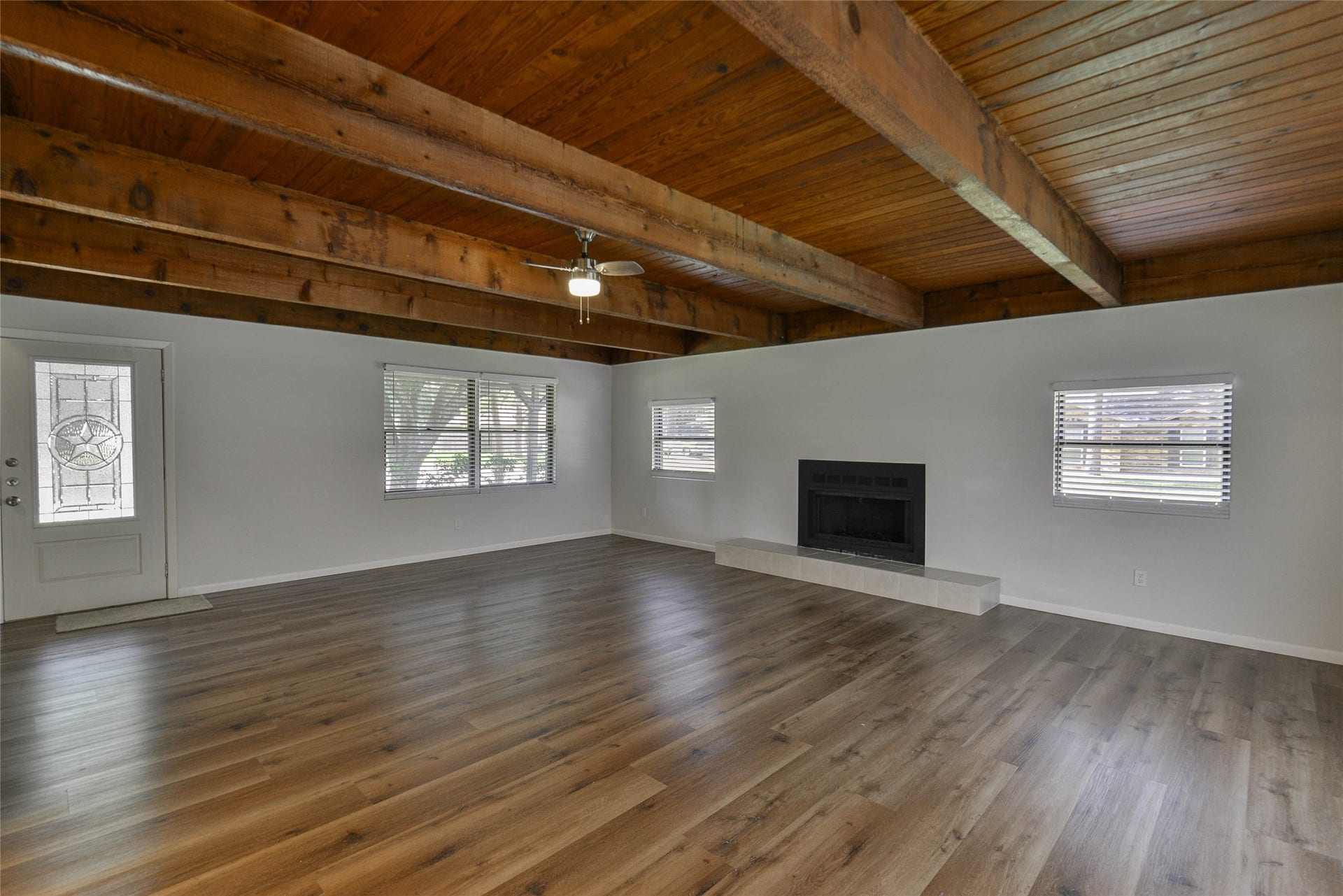 430 Binnacle Way, Crosby, TX 77532