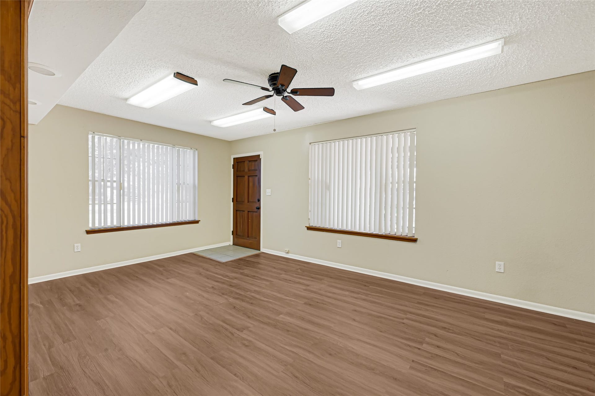 12738 Eastbrook Drive, Houston, TX 77013 12738 Eastbrook Drive, Houston, TX 77013