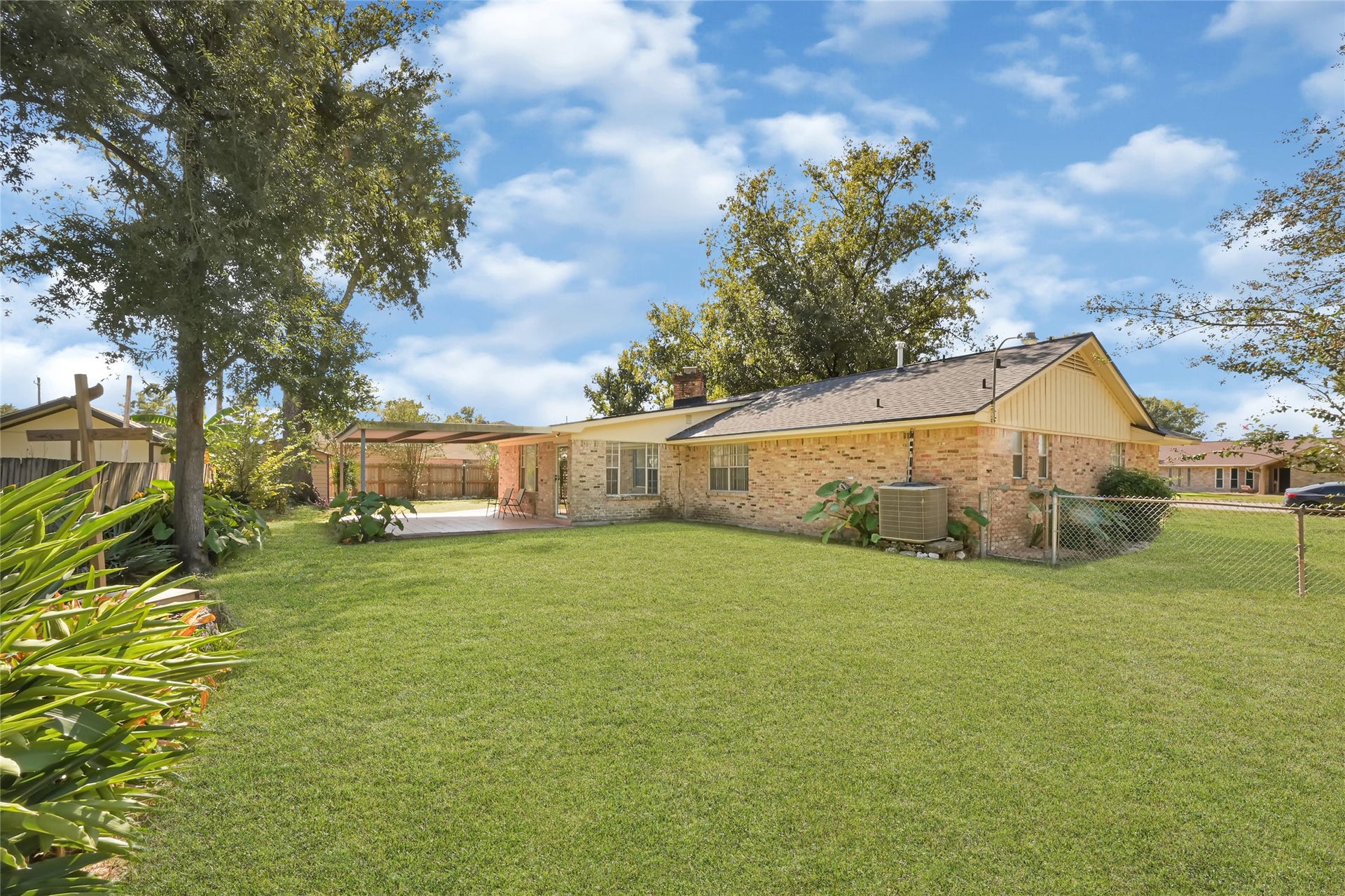 12738 Eastbrook Drive, Houston, TX 77013 12738 Eastbrook Drive, Houston, TX 77013