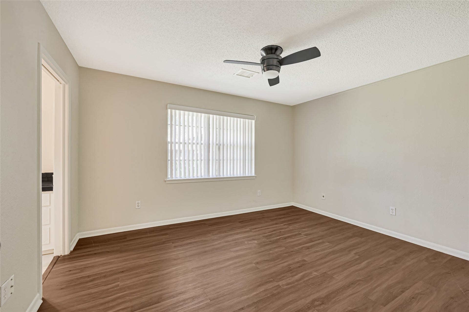 12738 Eastbrook Drive, Houston, TX 77013 12738 Eastbrook Drive, Houston, TX 77013