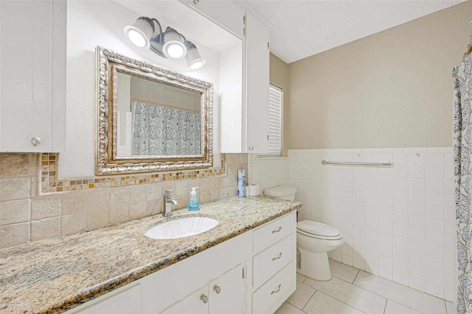12738 Eastbrook Drive, Houston, TX 77013 12738 Eastbrook Drive, Houston, TX 77013