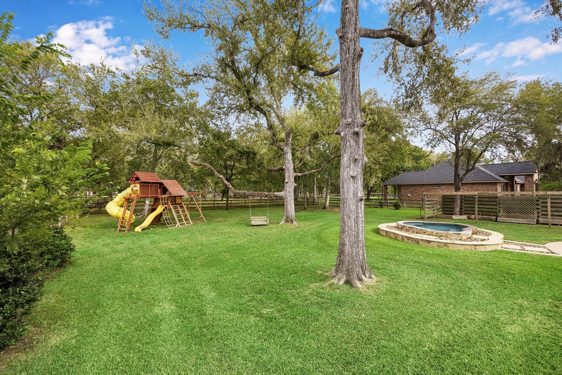 3422 Woodbine Drive, Fulshear, TX 77441