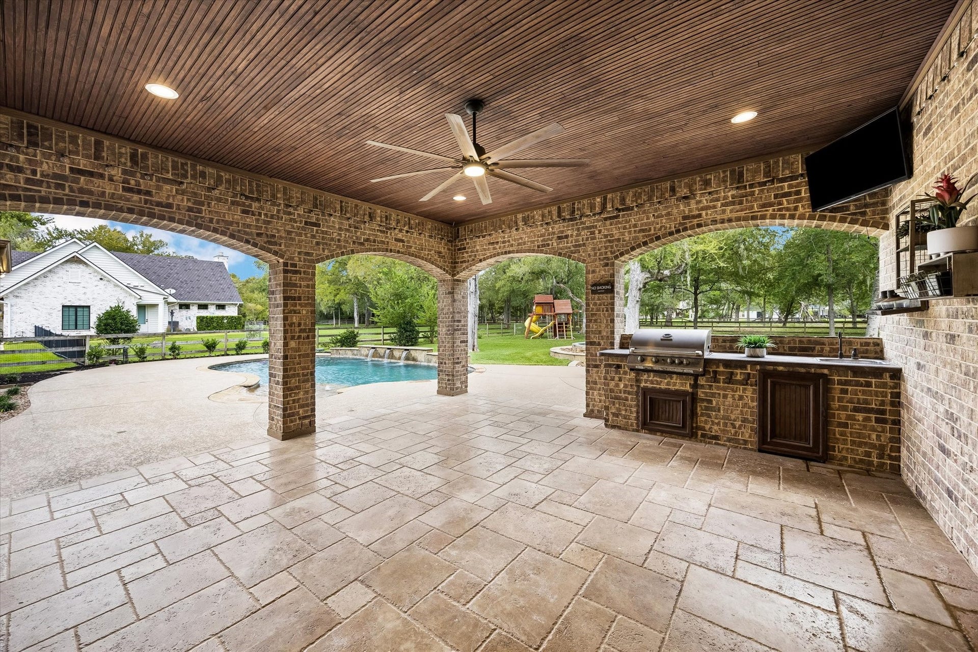 3422 Woodbine Drive, Fulshear, TX 77441