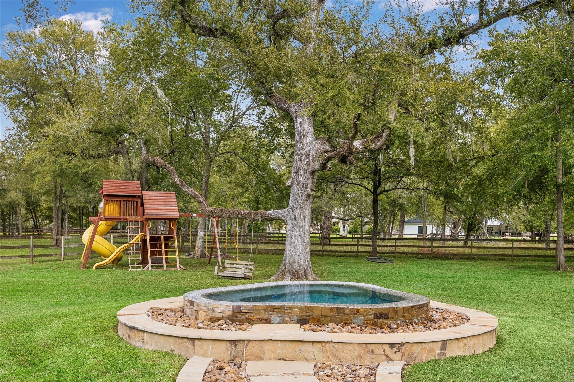 3422 Woodbine Drive, Fulshear, TX 77441