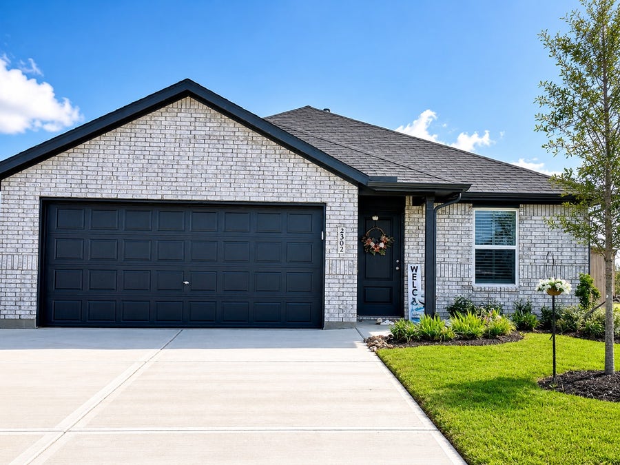 Property photo for 2302 Still Bend Ln, League City, TX