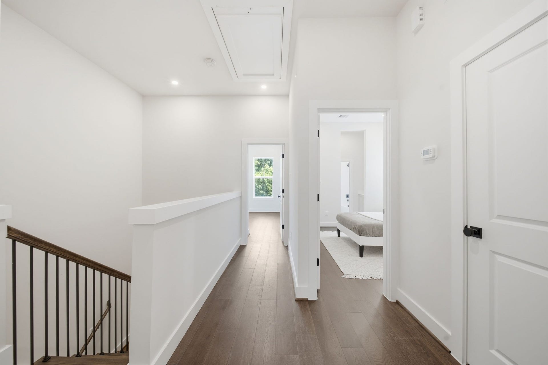 5522 Wheatley Street, #C, Houston, TX 77091 Second floor hallway