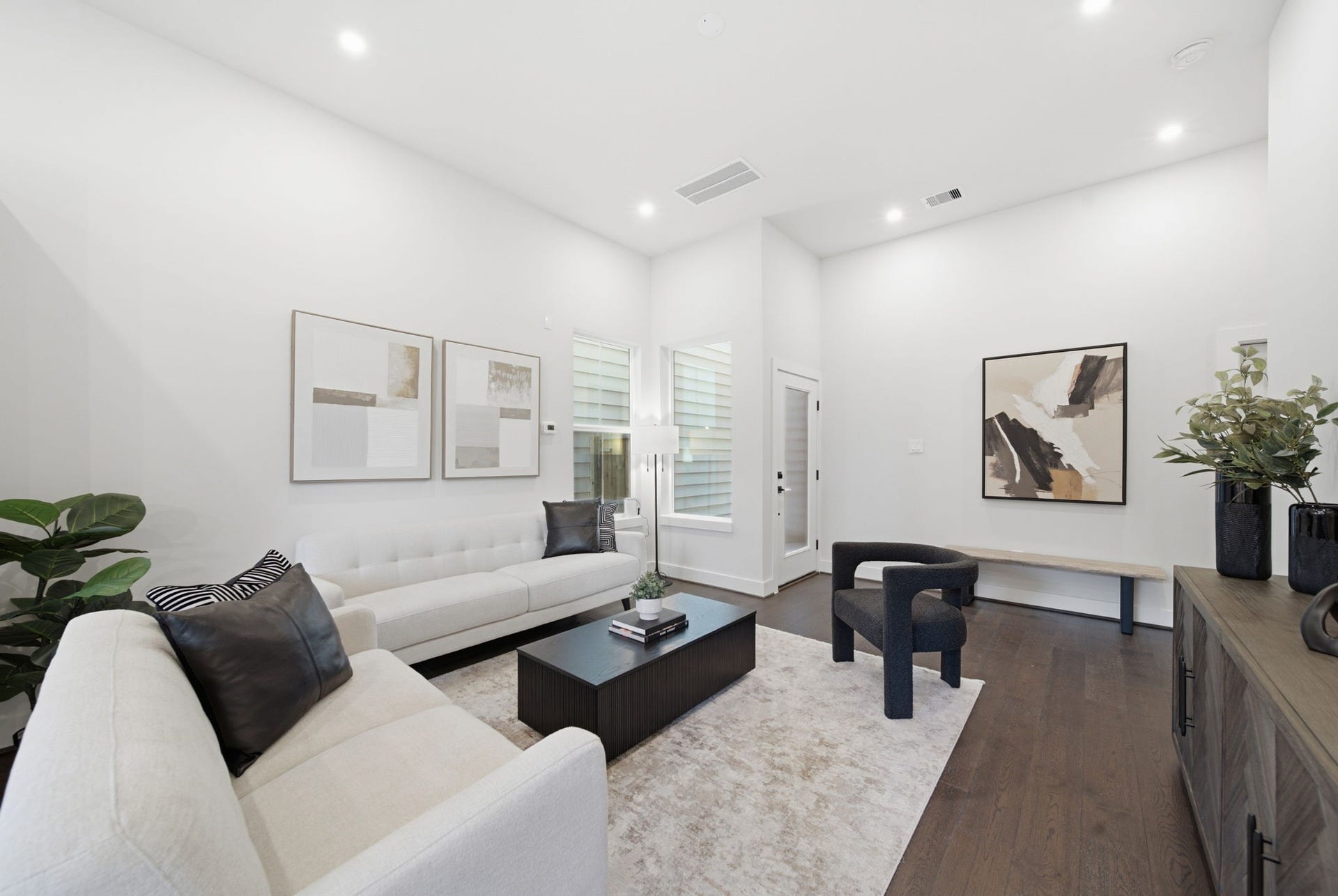 5522 Wheatley Street, #C, Houston, TX 77091 Engineered hardwood throughout entire home