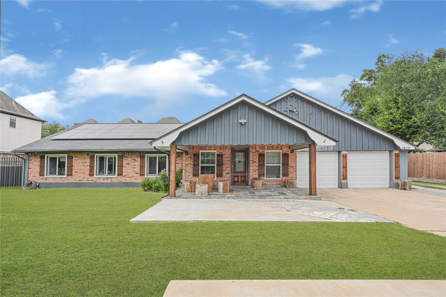 Property photo for 1613 Wycliffe Drive, Houston, TX
