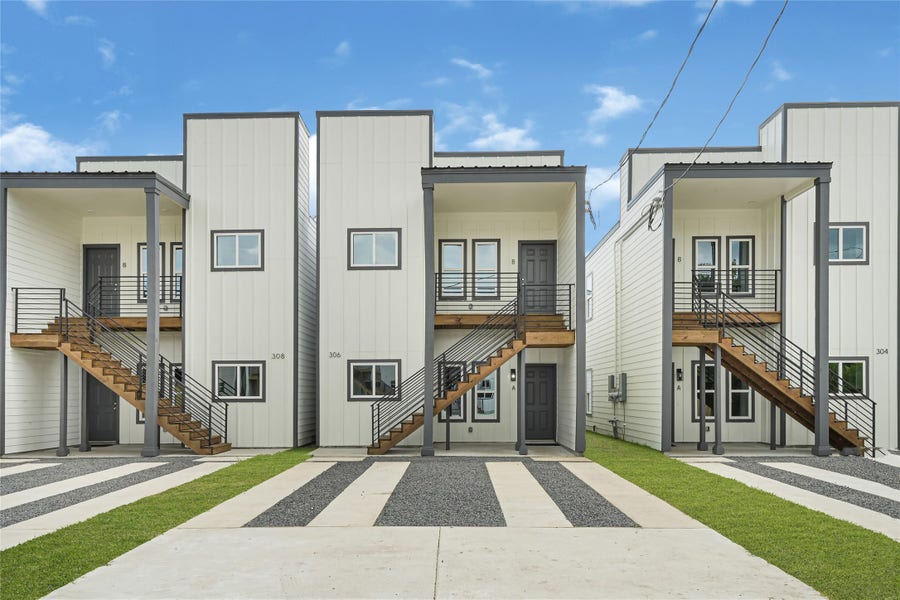 Property photo for 305 Bolden Street, Houston, TX