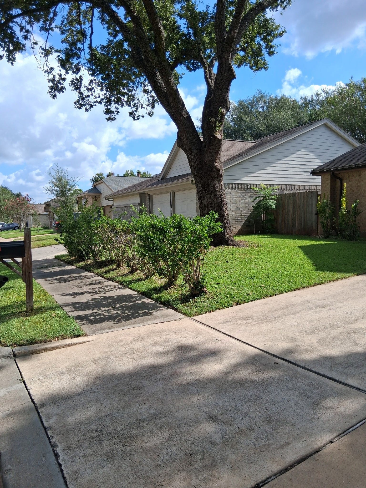 2239 Trail West Street, Sugar Land, TX 77478 2239 Trail West Street, Sugar Land, TX 77478