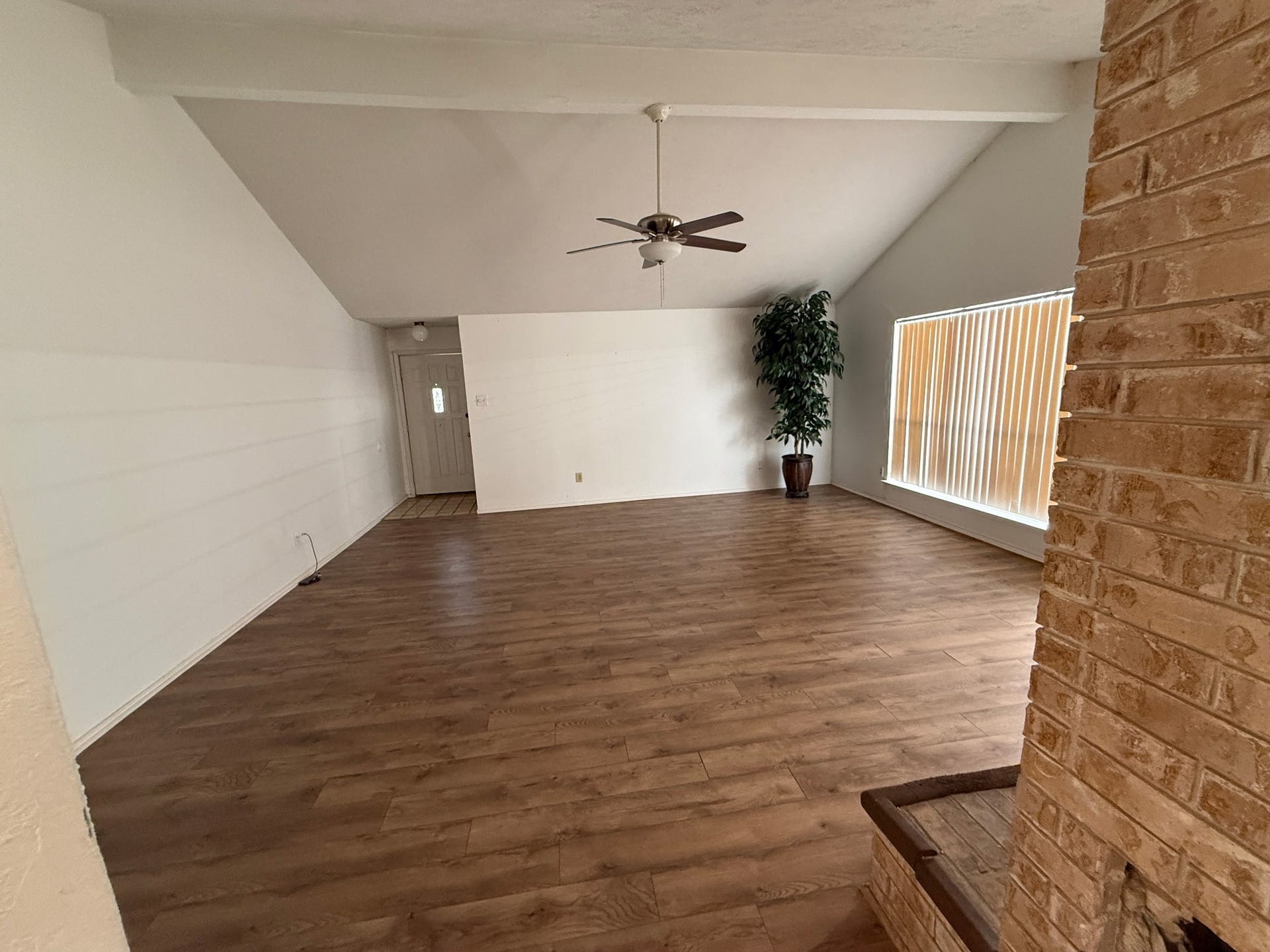 2239 Trail West Street, Sugar Land, TX 77478 2239 Trail West Street, Sugar Land, TX 77478