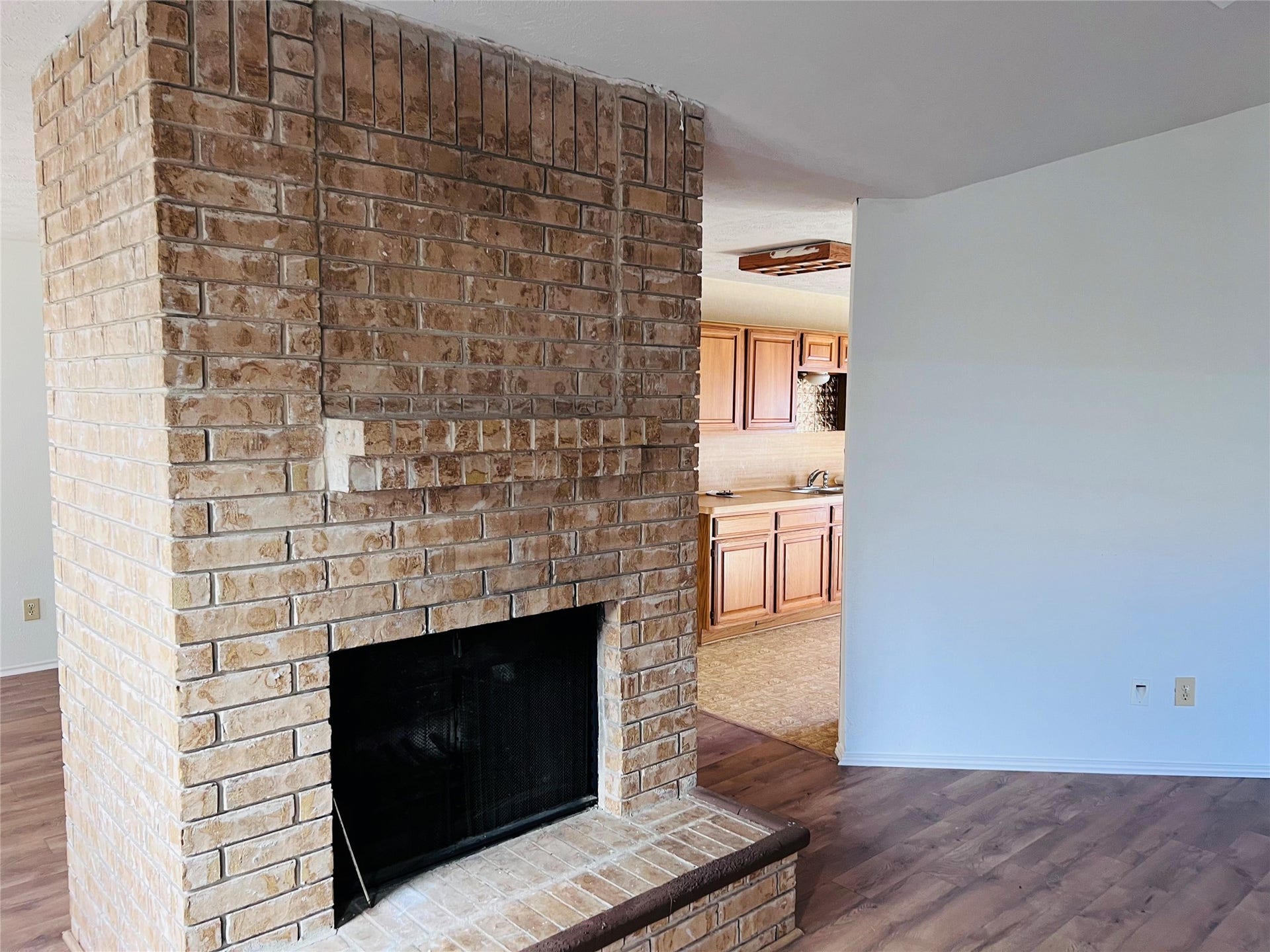 2239 Trail West Street, Sugar Land, TX 77478 2239 Trail West Street, Sugar Land, TX 77478