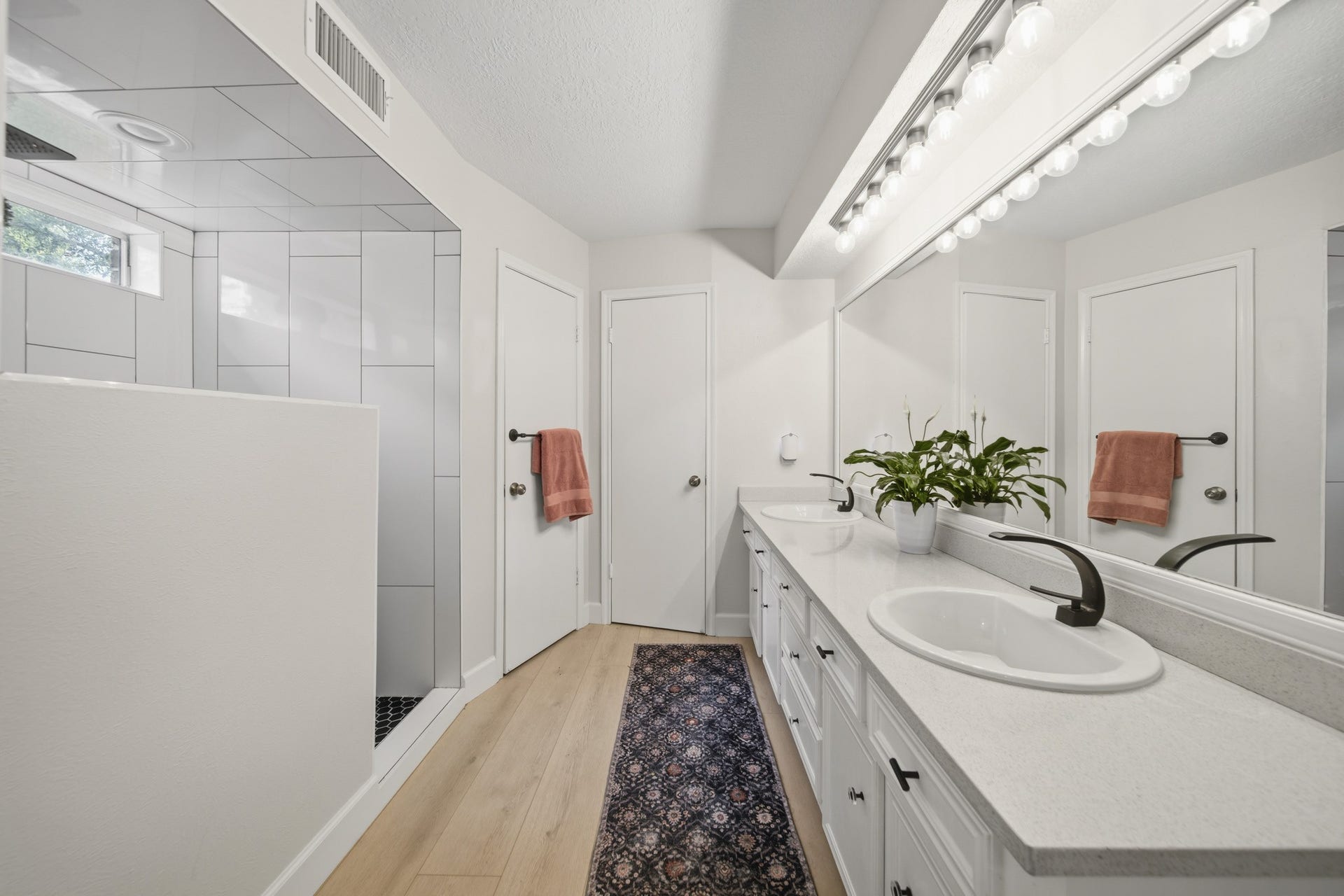 3815 W Valley Drive, Missouri City, TX 77459 3815 W Valley Drive, Missouri City, TX 77459