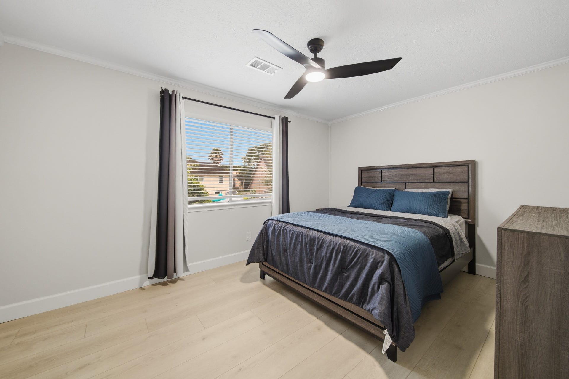 3815 W Valley Drive, Missouri City, TX 77459 3815 W Valley Drive, Missouri City, TX 77459