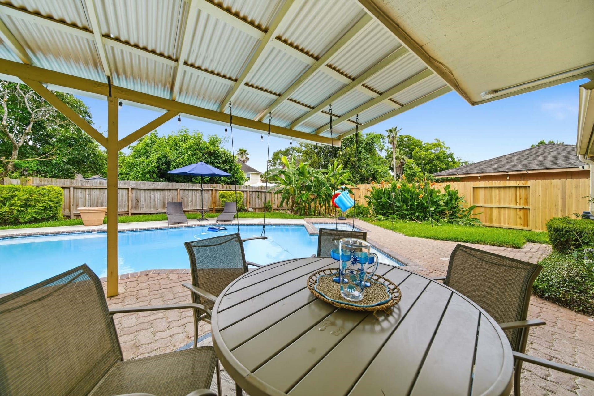 3815 W Valley Drive, Missouri City, TX 77459 3815 W Valley Drive, Missouri City, TX 77459