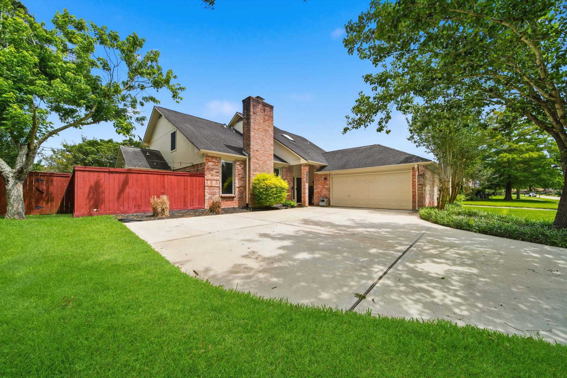 3815 W Valley Drive, Missouri City, TX 77459 3815 W Valley Drive, Missouri City, TX 77459