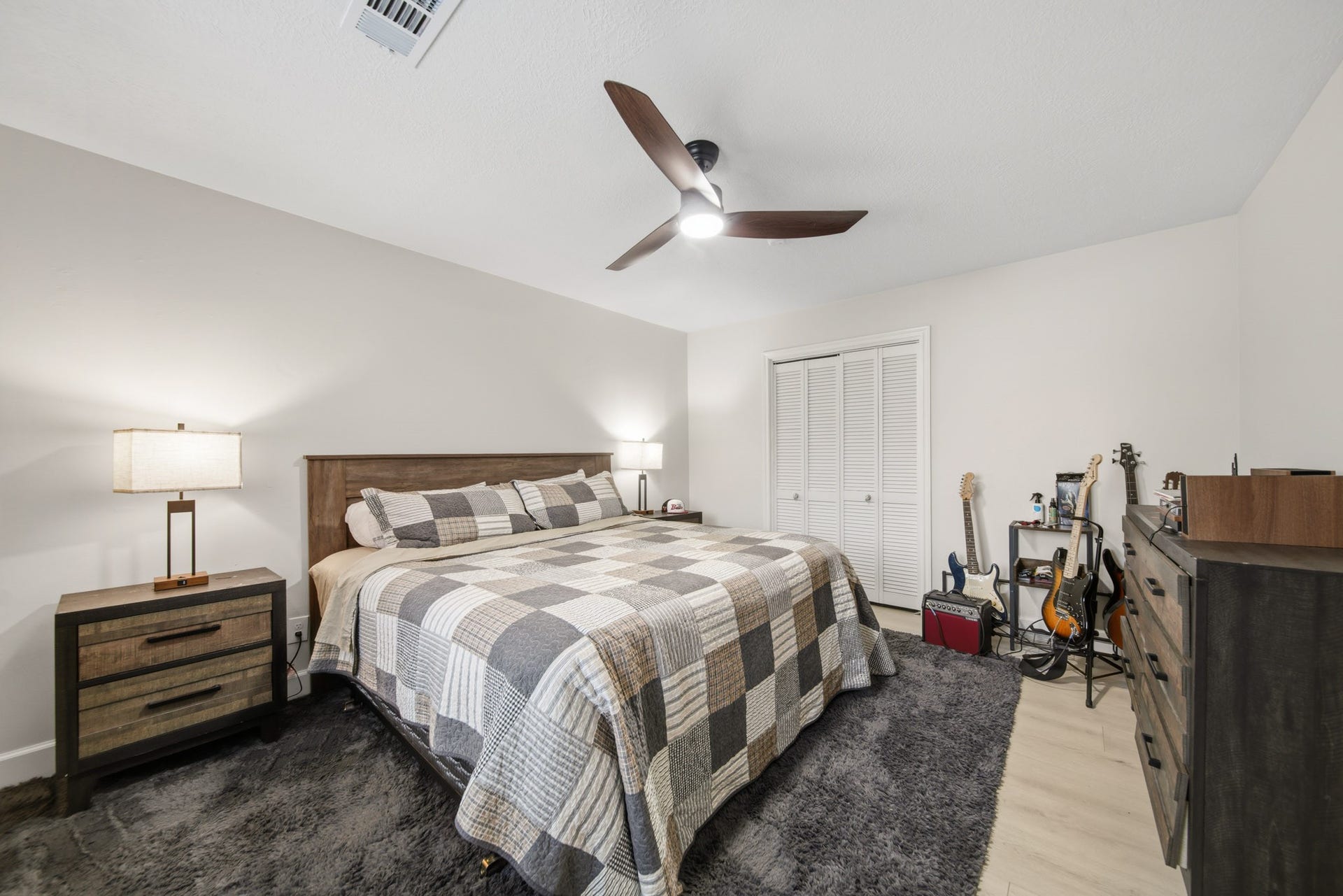 3815 W Valley Drive, Missouri City, TX 77459 3815 W Valley Drive, Missouri City, TX 77459