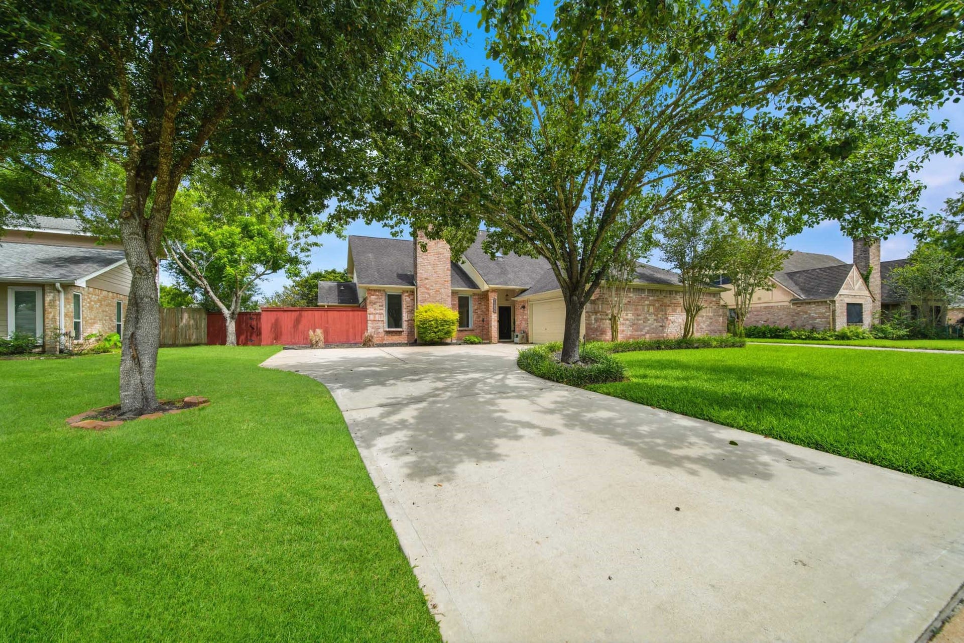3815 W Valley Drive, Missouri City, TX 77459 3815 W Valley Drive, Missouri City, TX 77459