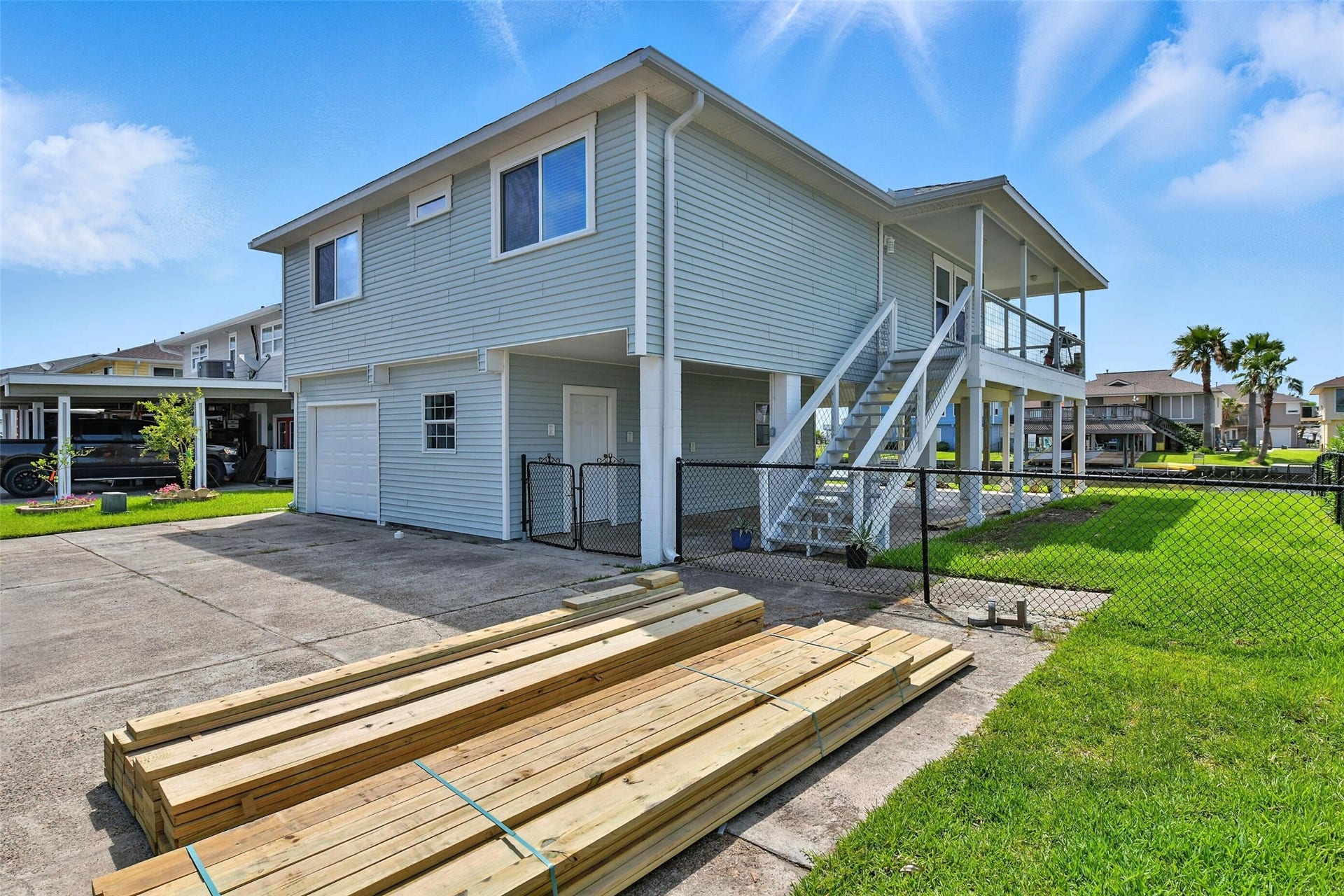 1127 Redfish Street, Bayou Vista, TX 77563