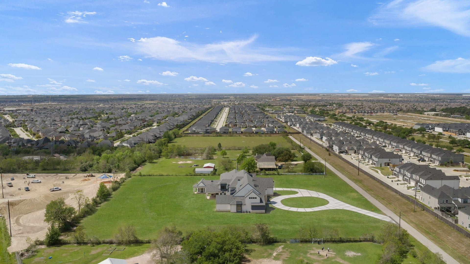 4233 Two Gun Way, Katy, TX 77494 Overhead view of property.