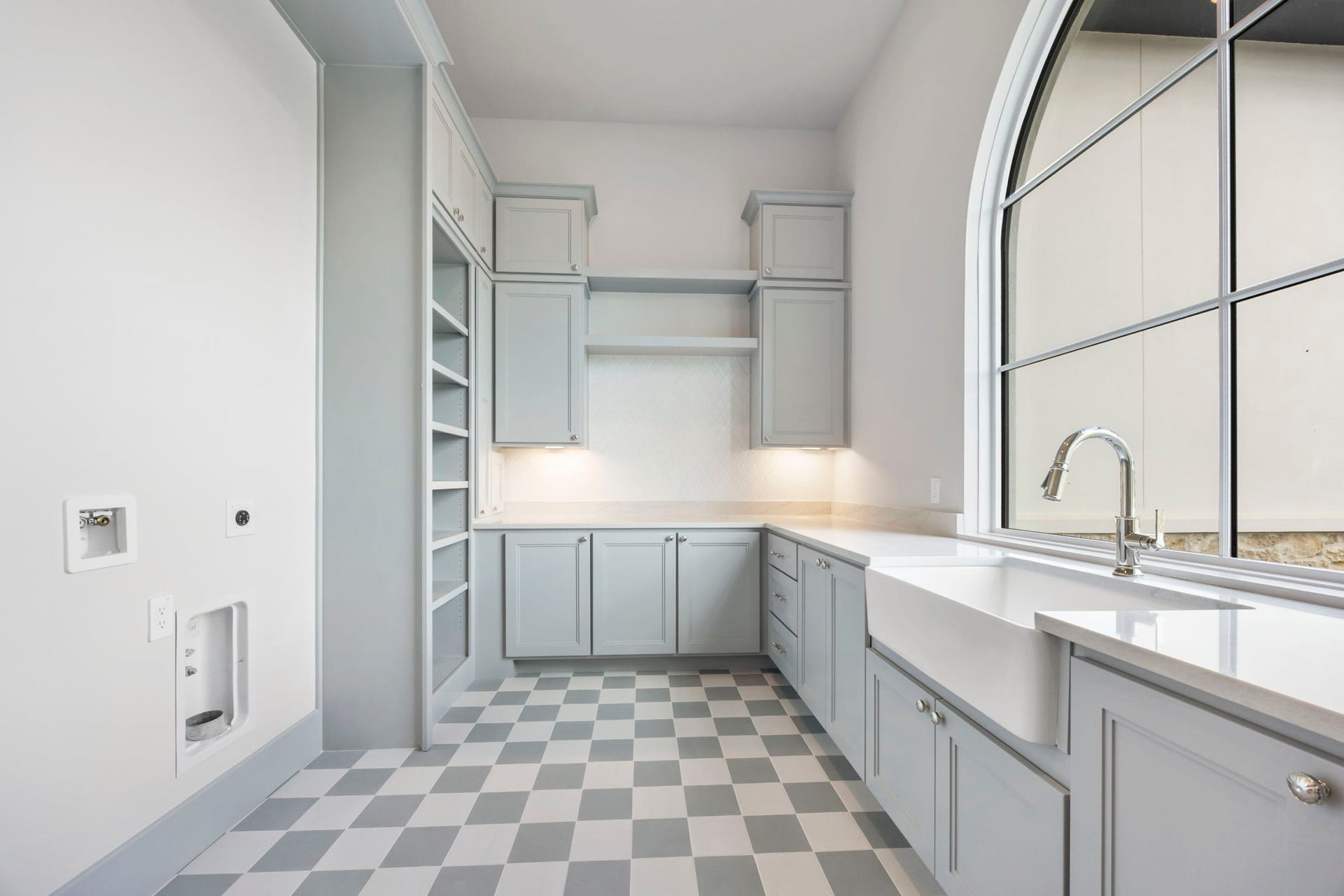 4233 Two Gun Way, Katy, TX 77494 Downstairs utility room.