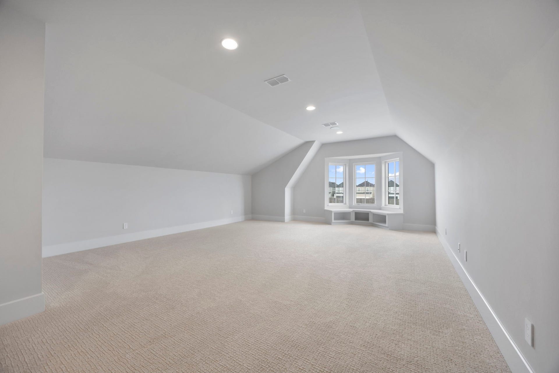 4233 Two Gun Way, Katy, TX 77494 Large playroom upstairs with closet could also be a 7th bedroom.