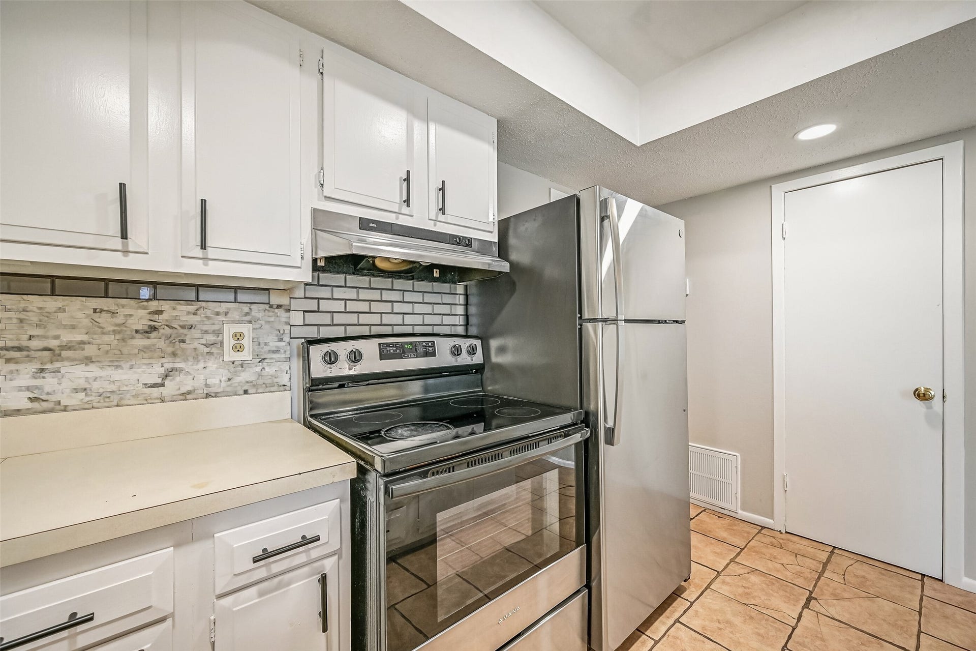 1817 Biovu Drive, Galveston, TX 77551