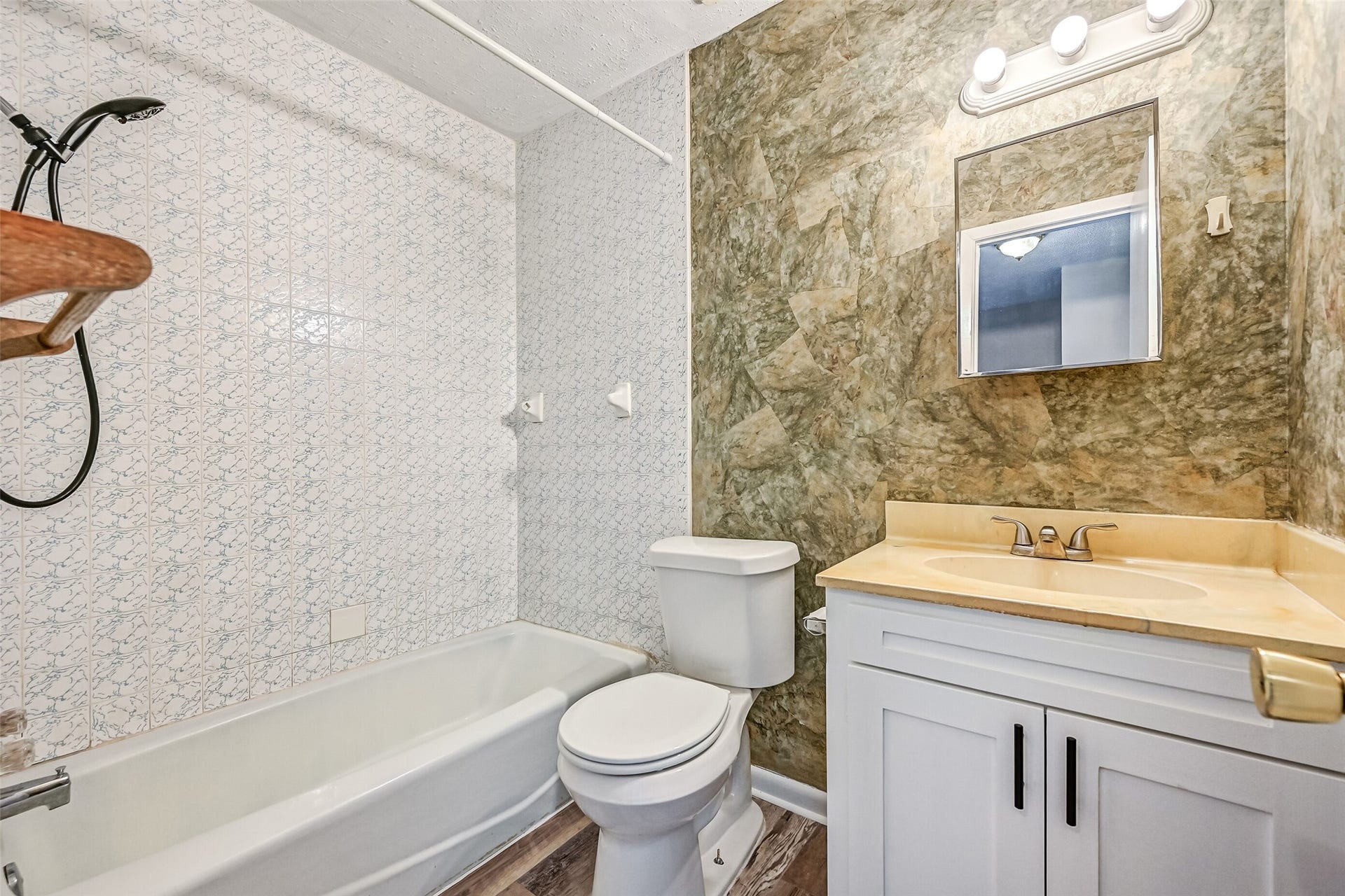 1817 Biovu Drive, Galveston, TX 77551