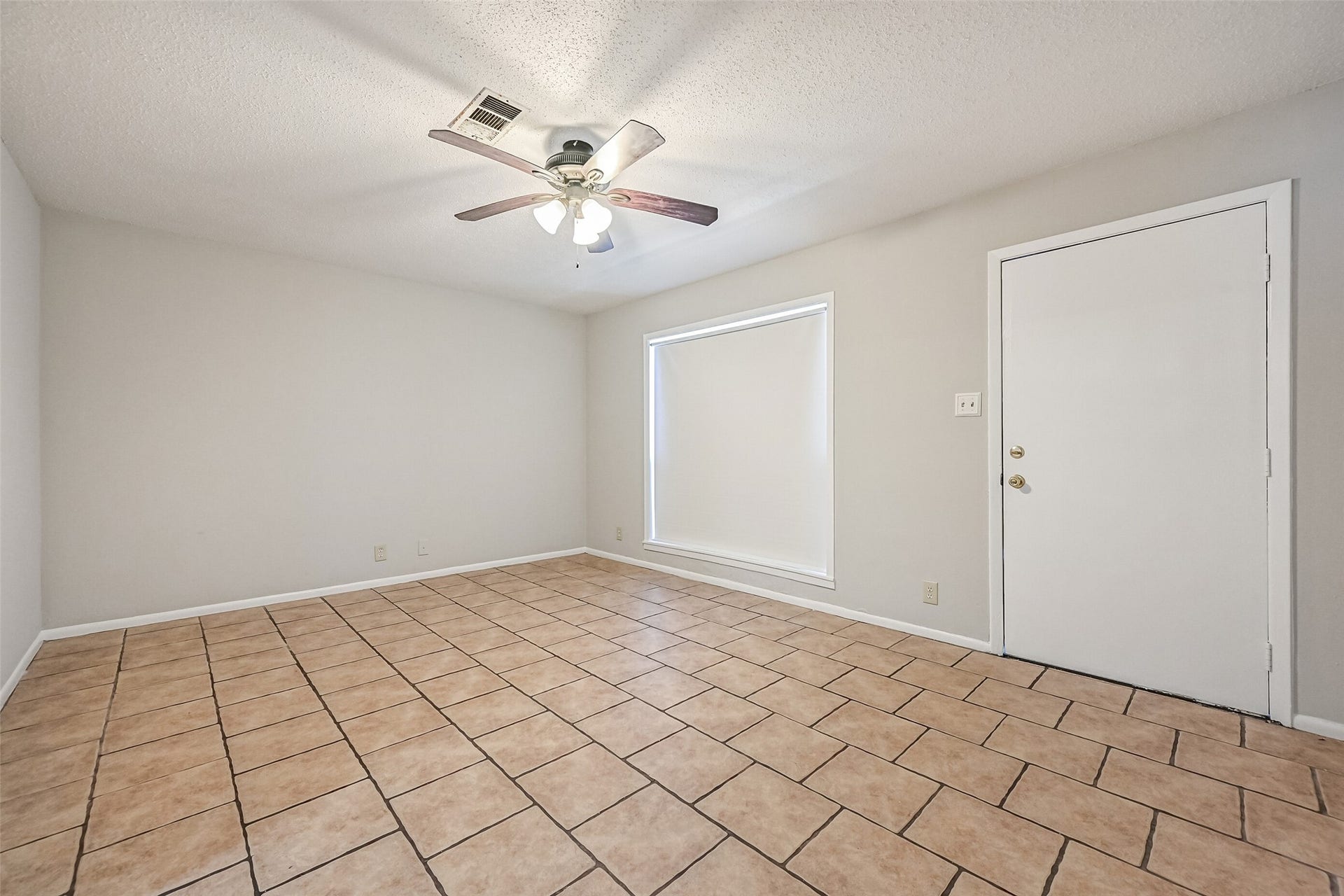 1817 Biovu Drive, Galveston, TX 77551