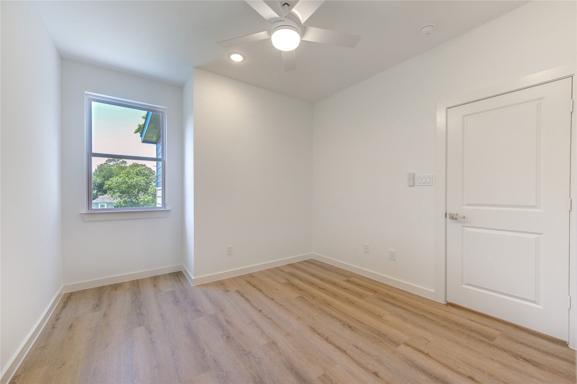 7118 Eastwood Street, Houston, TX 77021 7118 Eastwood Street, Houston, TX 77021