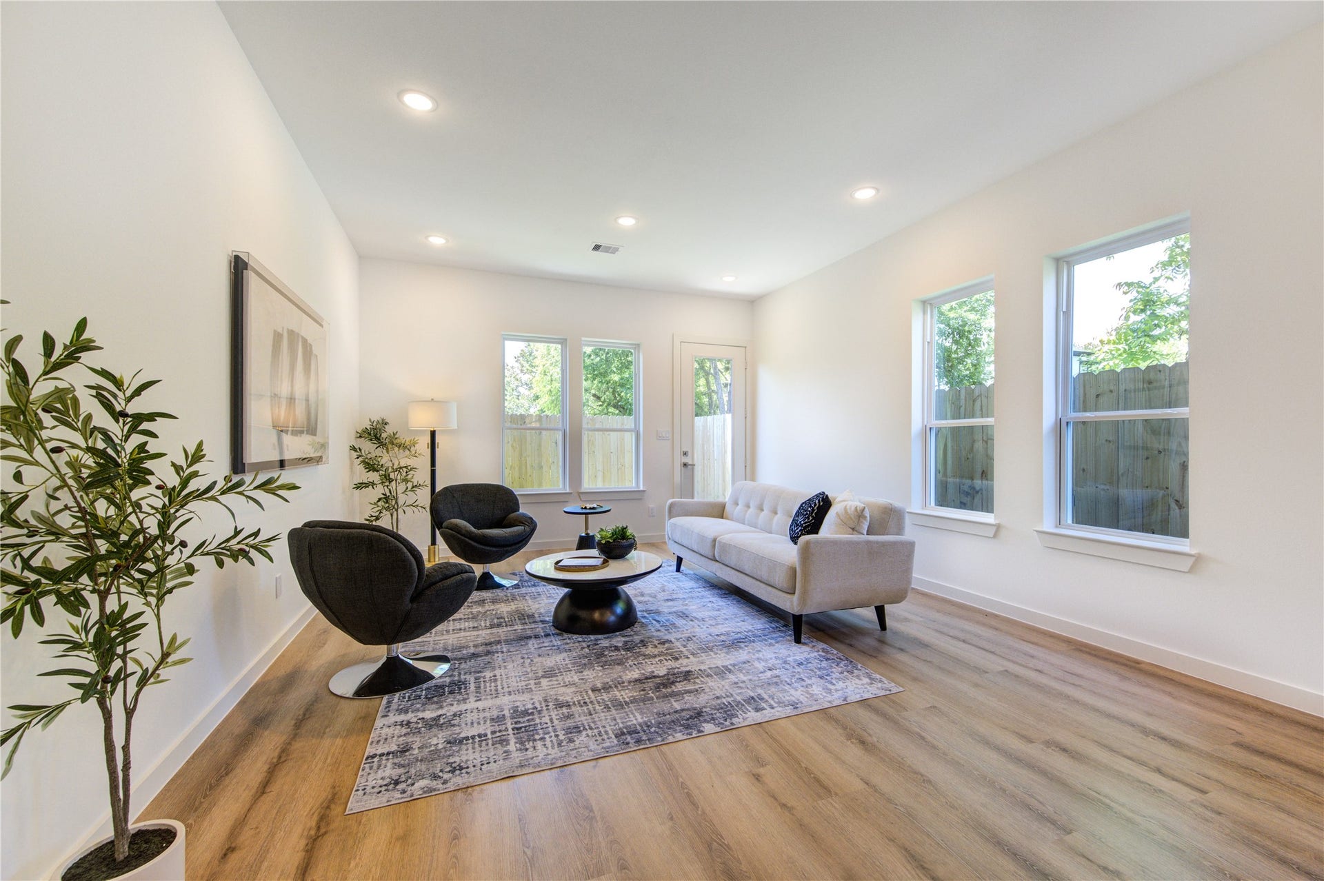 7118 Eastwood Street, Houston, TX 77021 7118 Eastwood Street, Houston, TX 77021