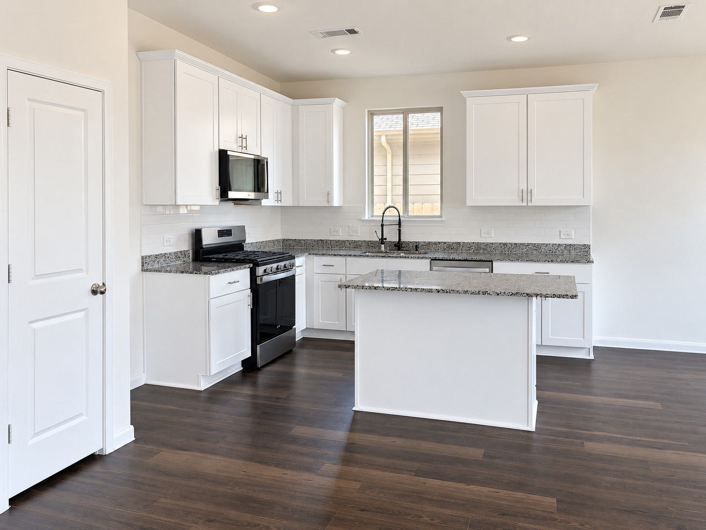 Large open Kitchen Area
