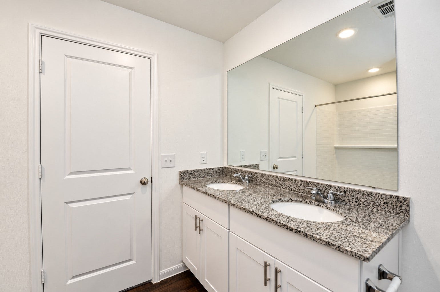 Primary suite Bathroom with modern Finishes