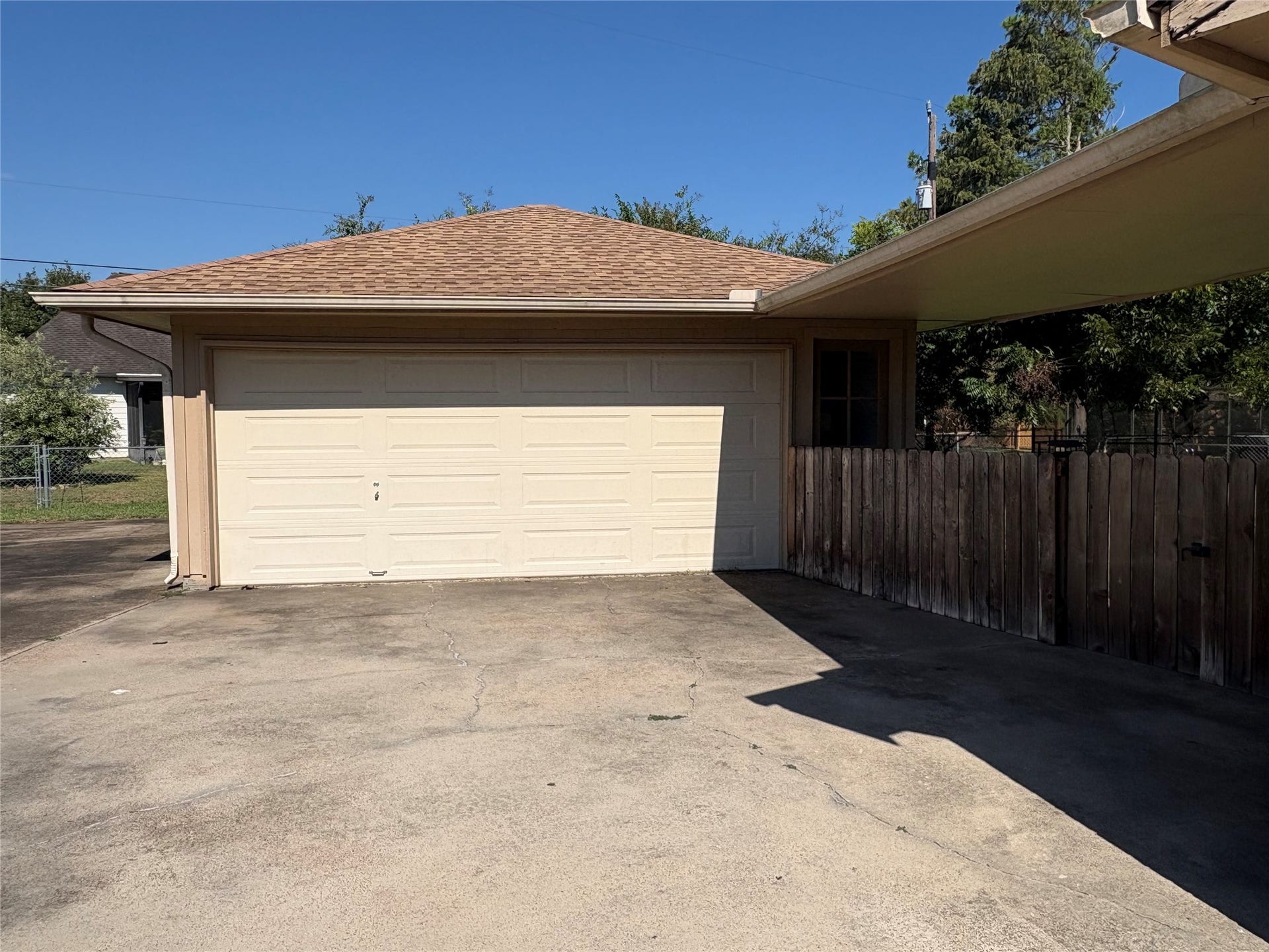 124 Tamarisk Trail, Lake Jackson, TX 77566 124 Tamarisk Trail, Lake Jackson, TX 77566