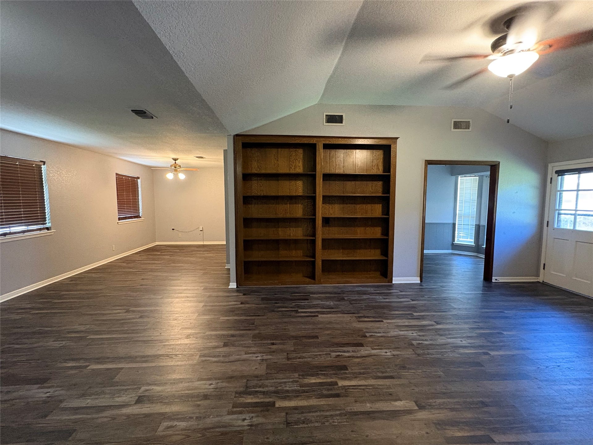 124 Tamarisk Trail, Lake Jackson, TX 77566 124 Tamarisk Trail, Lake Jackson, TX 77566