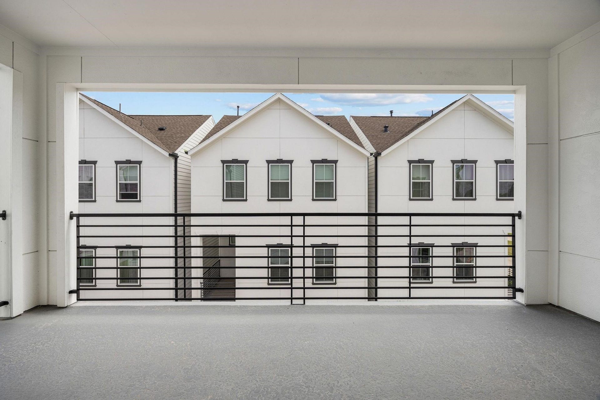 5522 Wheatley Street, #C, Houston, TX 77091 Private covered balcony