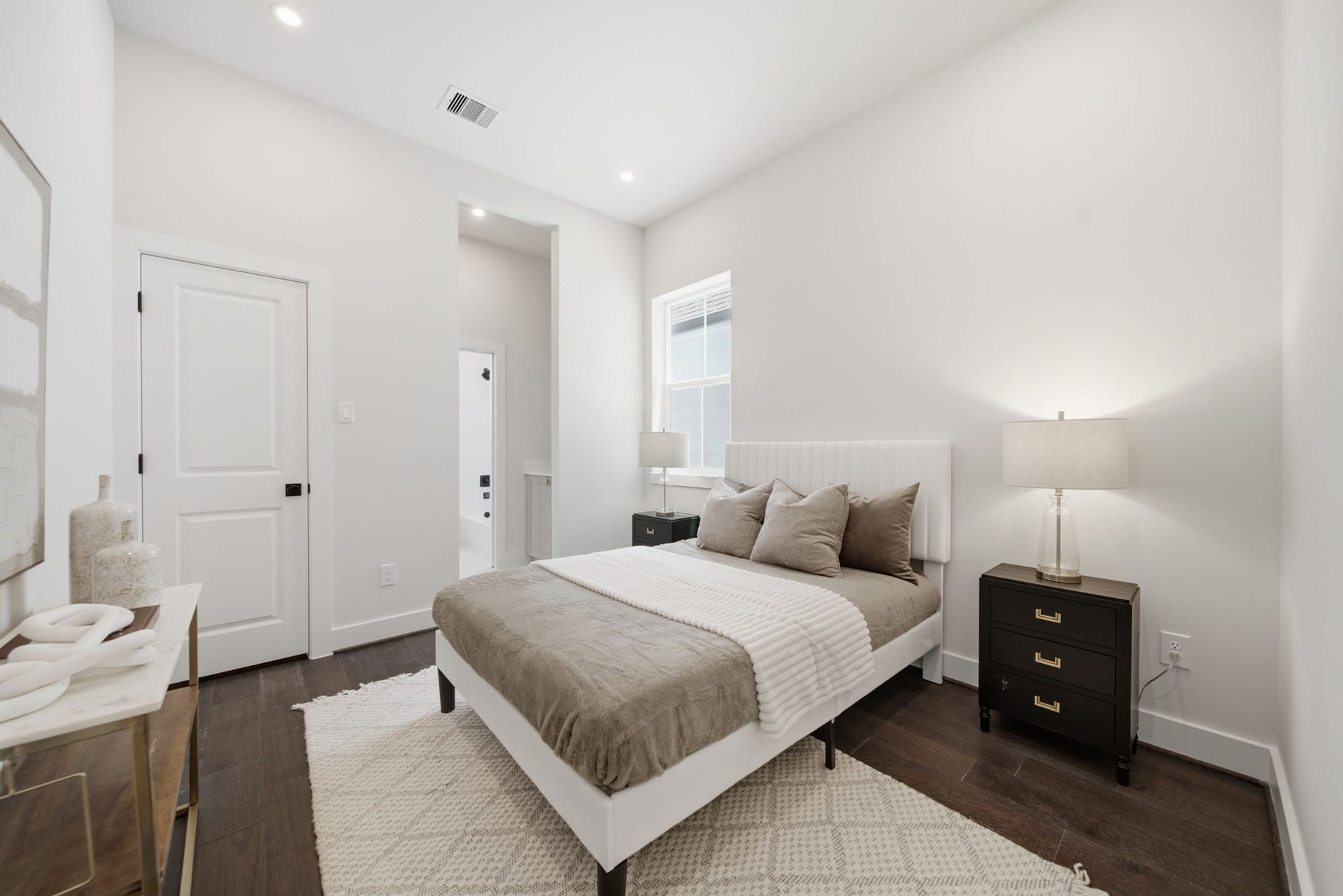 5522 Wheatley Street, #C, Houston, TX 77091 third bedroom with large closet and full bathroom with private vanity area attached